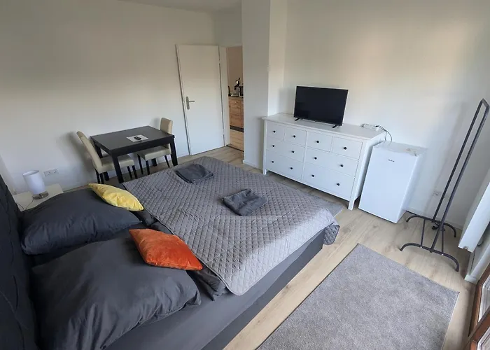Gemuetliches Und Helles Appartment Naehe Von Koeln
